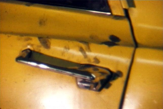 Paul_Stine_s_cab_-_door_handle_and_fingerprint_power_residue